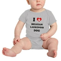 Srce belgijskog Laekenoisa, pas koji voli štetočine, smiješni dječji kombinezon